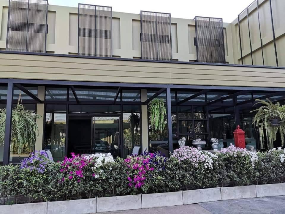 Dharaburee Boutique Hotel Nakhon Ratchasima Exterior photo